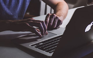 股票杠杆玩法:广州股票配资公司-一则传闻引爆市场！机器人板块逆市崛起 究竟发生了什么？